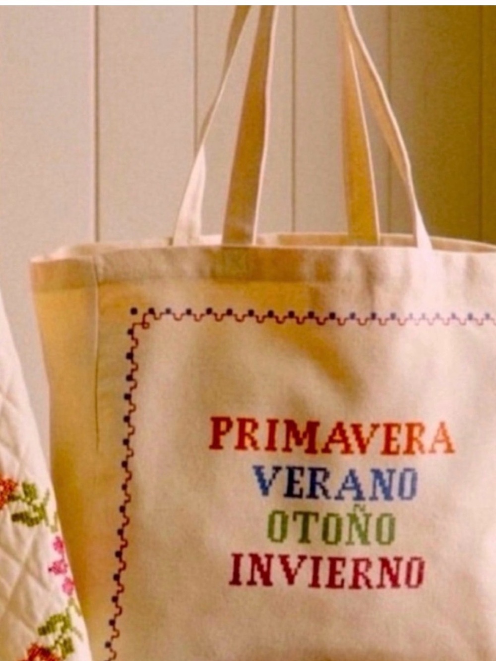 Sezane x Lucia Vergara Canvas Tote Bag with Seasonal Multicolor - Picture 5 of 5
